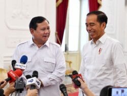 Anomali Ekonomi, Prabowo Soroti Pertumbuhan Era Jokowi