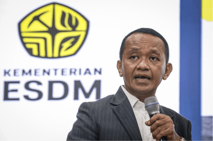 Menteri ESDM Bahlil Lahadalia memberikan keterangan terkait pasokan batu bara PLN dan pemadaman listrik bergilir