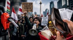 aksi mahasiswa menyoroti kenaikan harga BBM dan biaya hidup yang memicu tekanan ekonomi serta sorotan terhadap kebijakan pemerintah.